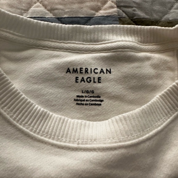 American Eagle Women’s Plain Sweatshirt - Picture 2 of 3